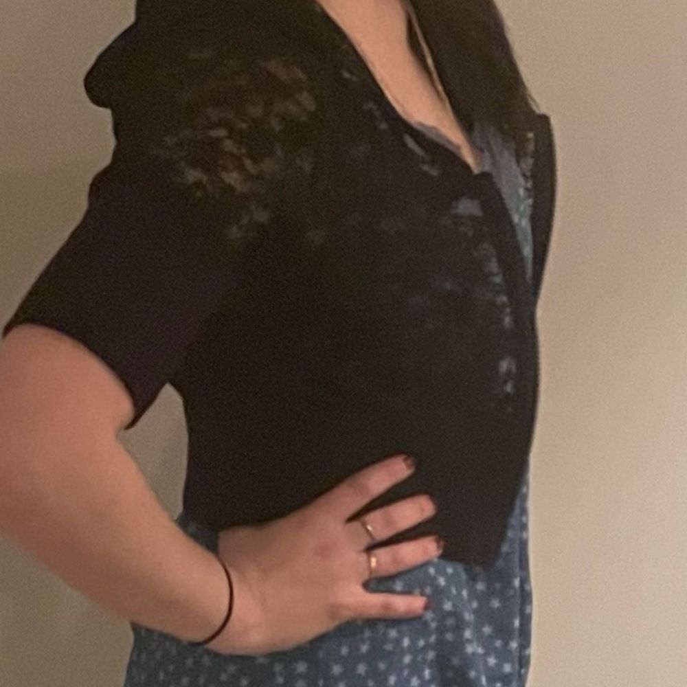 Love by Design Jrs Laced Cropped Hoodie Elbow Sleeve